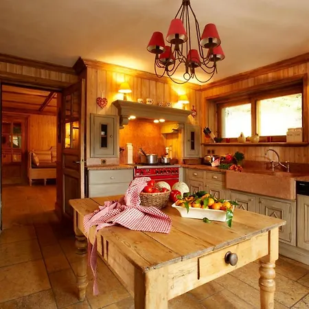 Chalet Sleeps 12 Wifi Chalet
